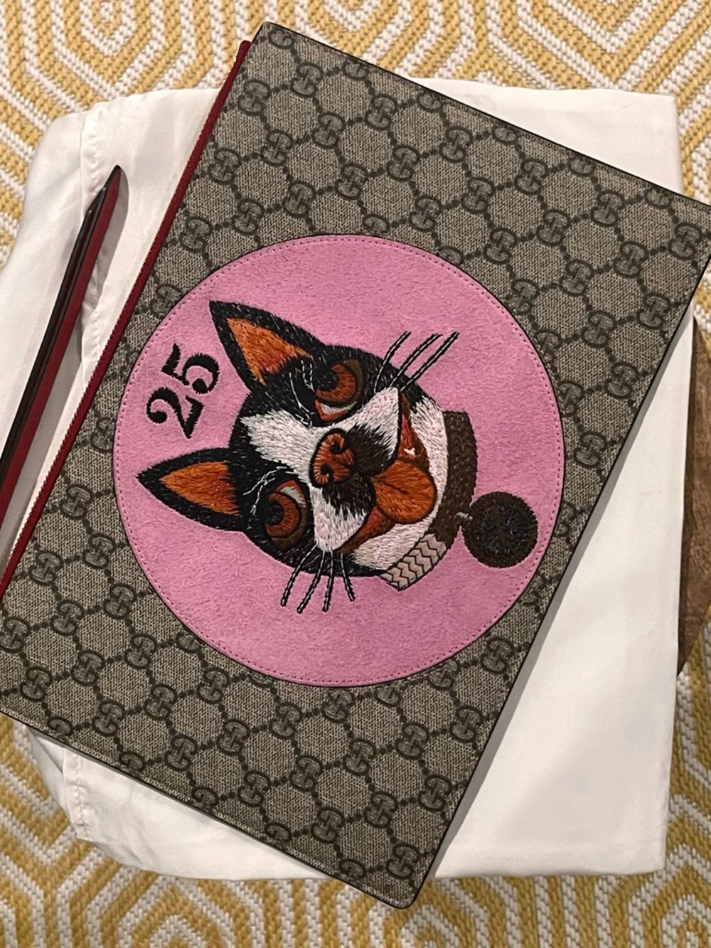 Gucci GG Supreme Monogram ( Bosco & Orso )pink Patch Envelope Clutch.